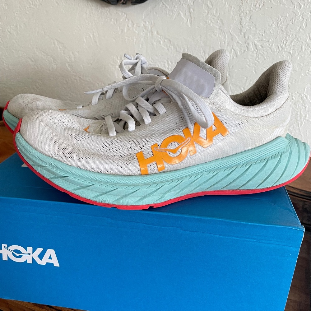 Hoka One Carbon X blue red